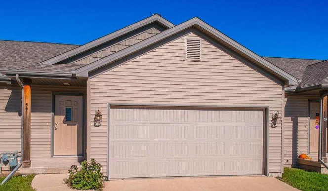 59 Oak Park Road, Bloomington $129,900